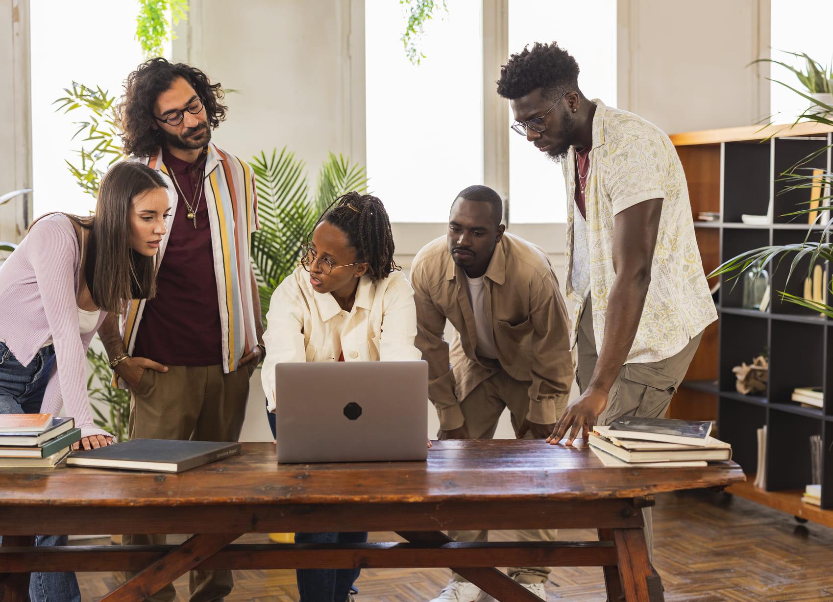 Desarrollo Rápido con Caltirst Low-Code/No-Code: Soluciones Ágiles.